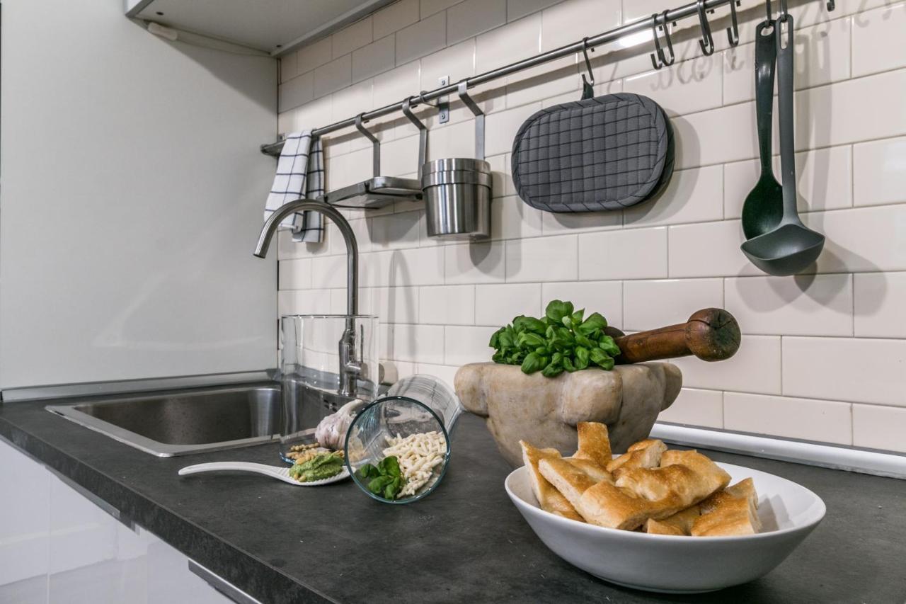 Family Apartments San Lorenzo Генуа Екстериор снимка